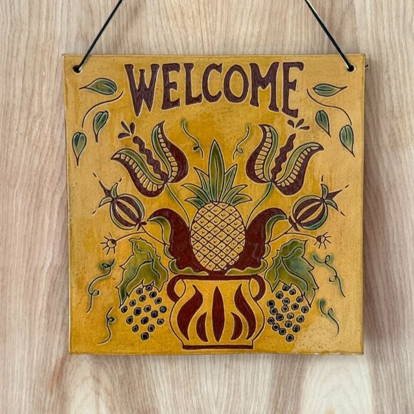 Folk Art Welcome Plaque Studio Pottery By Laura Jurford 2001 Pineapple Floral - Picture 1 of 8
